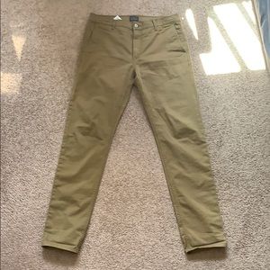 Levi’s Slim Fit Chino Pants Sz 33/34